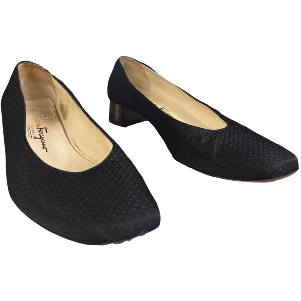Salvatore Ferragamo Women’s Heel Pumps Size 9.5 B Fabric